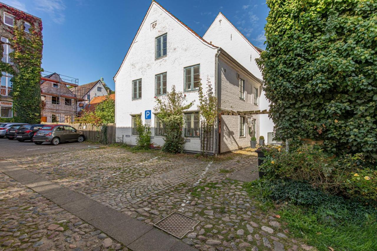 Fewo1846 - Hugo Eckener - Komfortable Maisonette-Wohnung Mit 2 Schlafzimmern Im Stadtzentrum Фленсбург Экстерьер фото